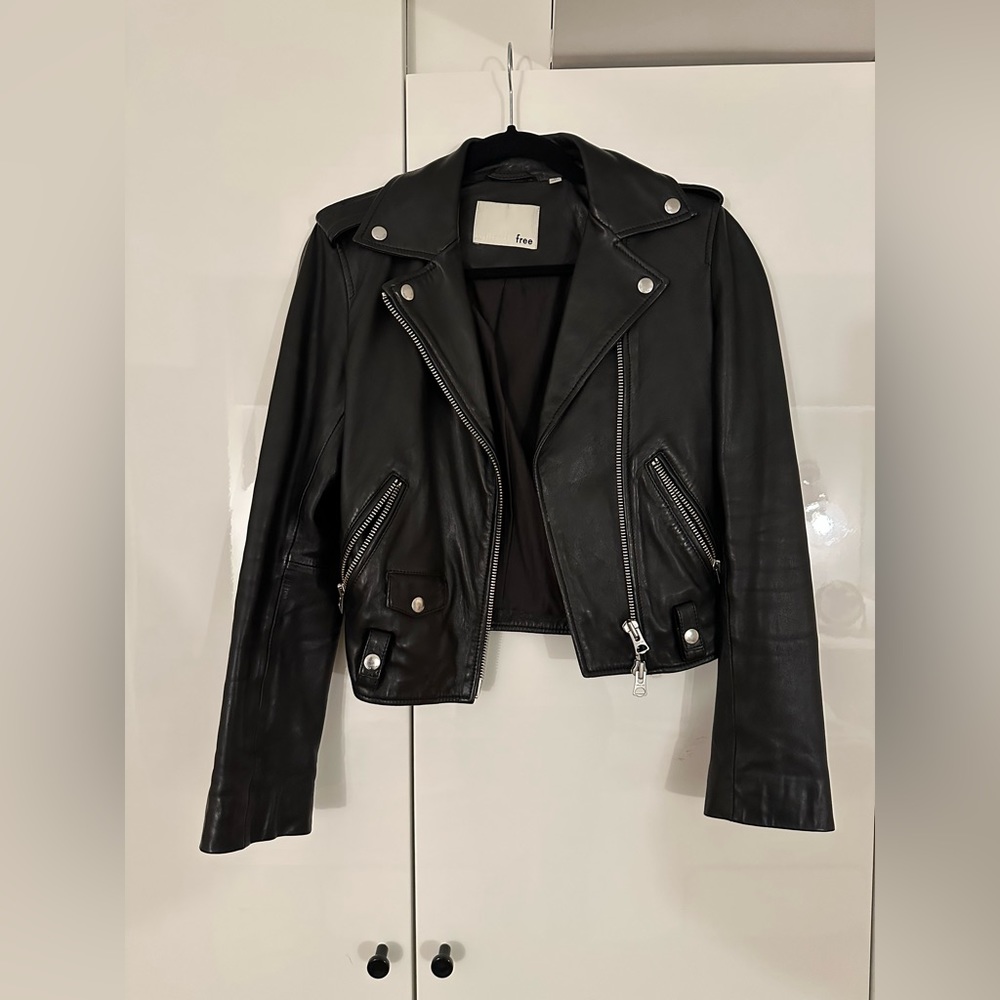 Aritzia Wilfred free leather jacket size small.